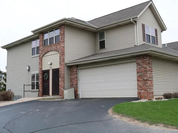1022 East Woodview COURT #2, Slinger, WI 53086