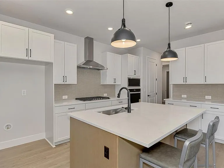 2821 Marrakesh Ln — Photo 13