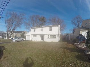 20 Orchard Dr, Old Bridge, NJ 08857