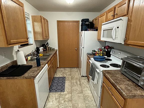 4th image of 2444A Lanes End Ln #A