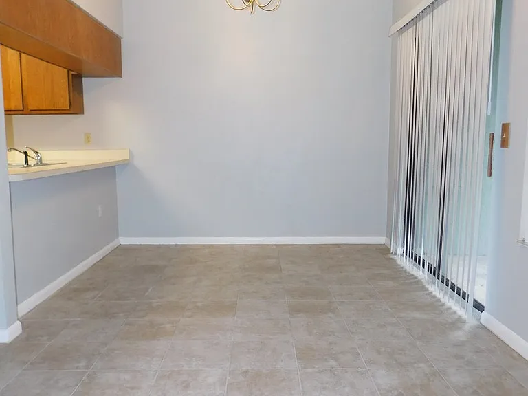 4385 SW 20th Ln — Photo 5