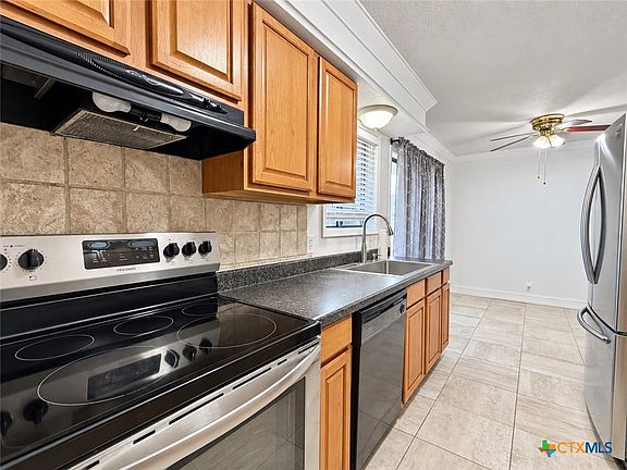 5th image of 720 Whitewing St