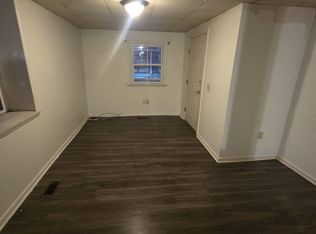 2 S Main St APT B, Stewartstown, PA 17363