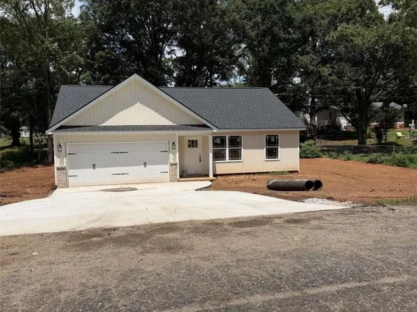 106 Hawthorne Dr, Anderson, SC 29625