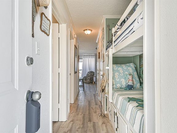 3rd image of 6102 Seawall Blvd #243