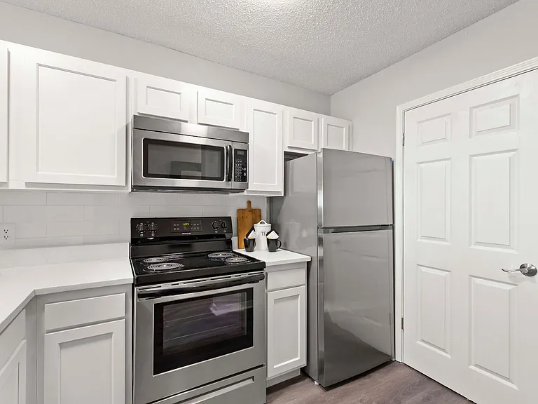 Coastline Apartments — Photo 14