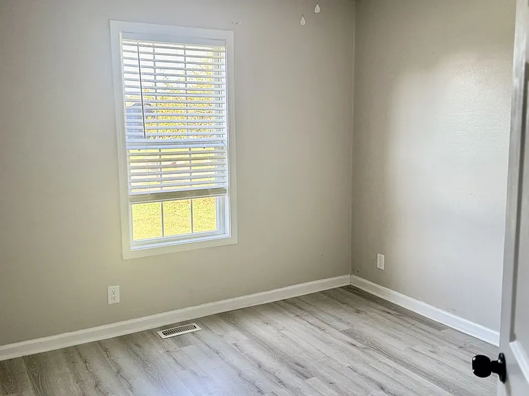 1104 Connemara Way — Photo 13