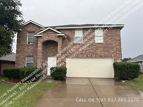670 Horn St Photo 1