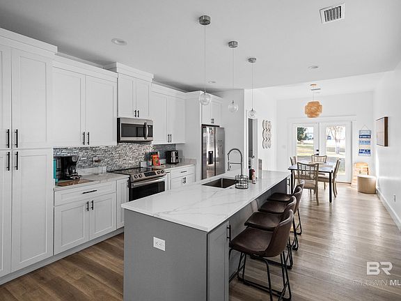 4th image of 8216 Carmel Cir
