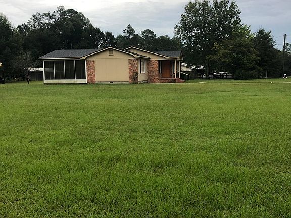 large lot and side yard