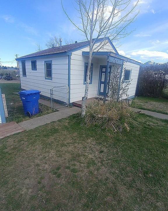 1st image of 712 N 10th St