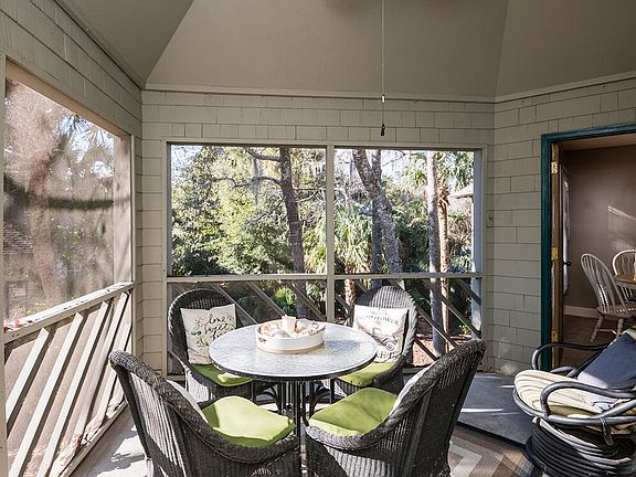 5th image of 4744 Tennis Club Ln