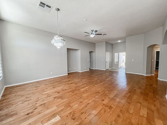 3rd image of 261 Barletta Ave