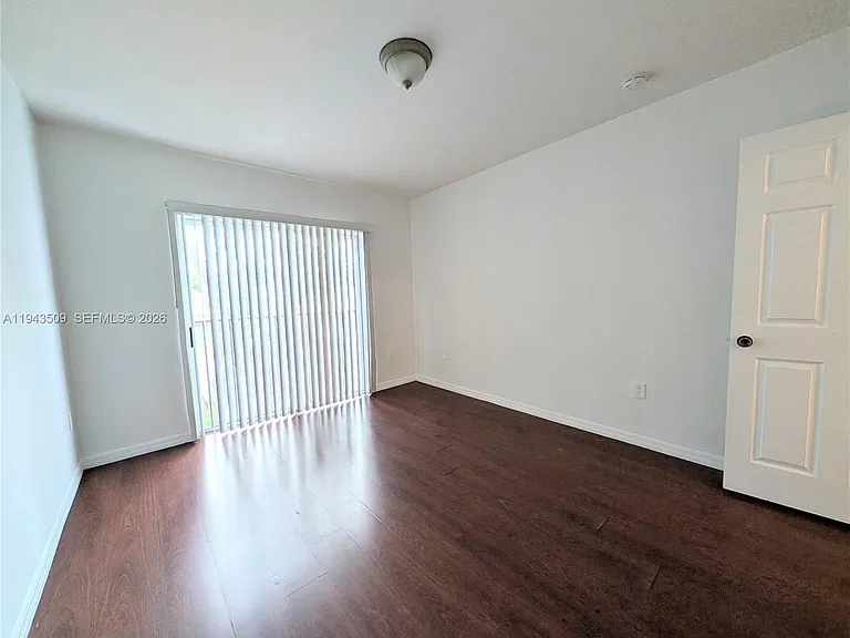 825 SW 6th Pl — Photo 29