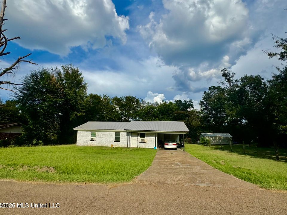 1st image of 172 Pacific Cir