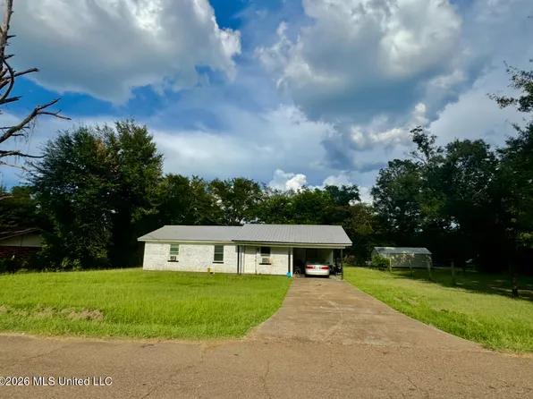 172 Pacific Cir, Crystal Springs, MS 39059