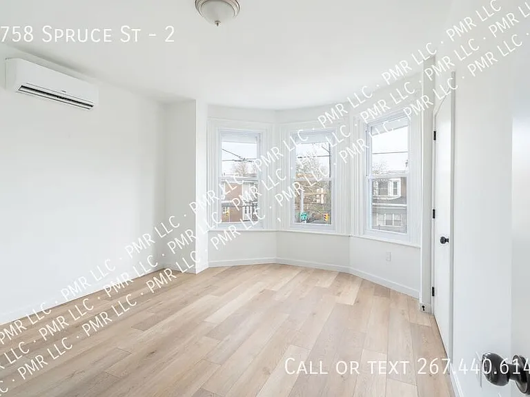 5758 Spruce St #2 — Photo 20