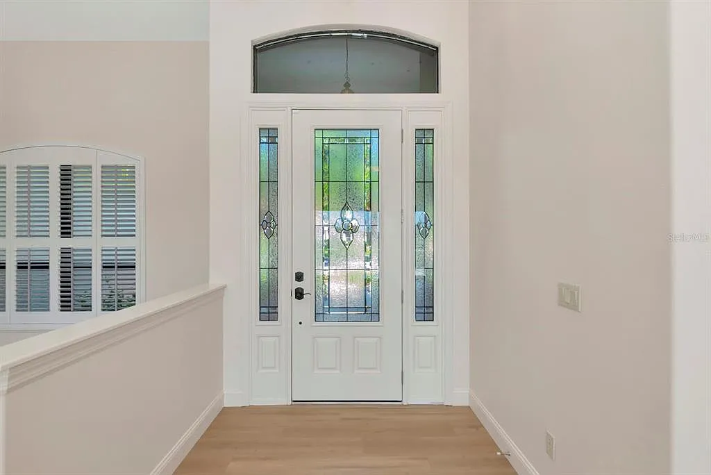 3 bed, 3.0 bath, 2623 sqft, $3,500 — Photo 2