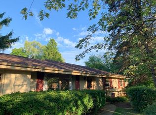 3220 N 129th St, Brookfield, WI 53005