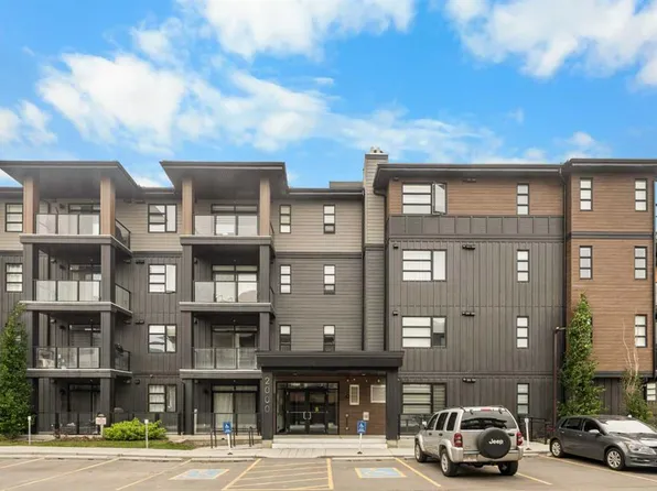 55 E Lucas Way NW #2104, Calgary, AB T3P 1M3