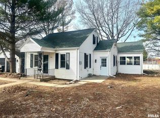 585 Cherry St, Jacksonville, IL 62650