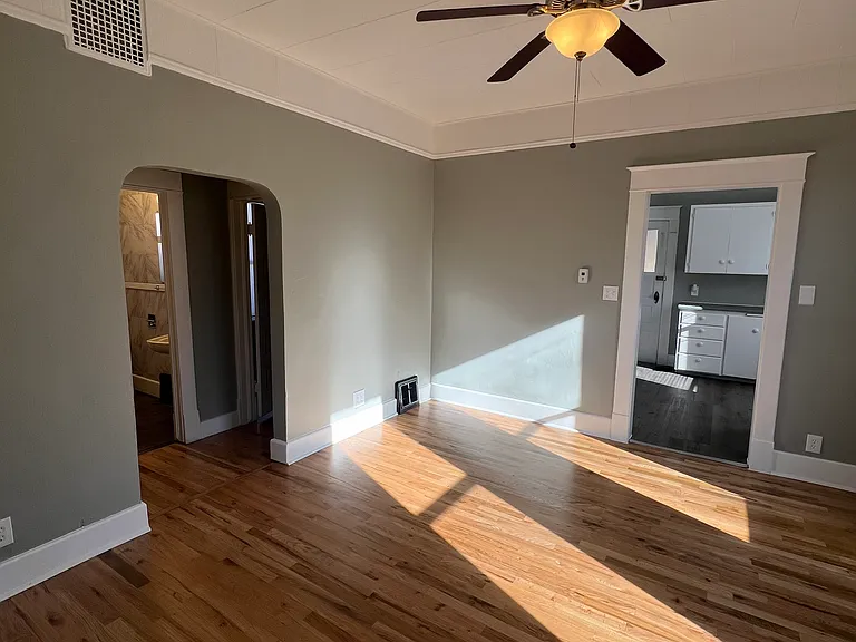 748 Grand Ave — Photo 5