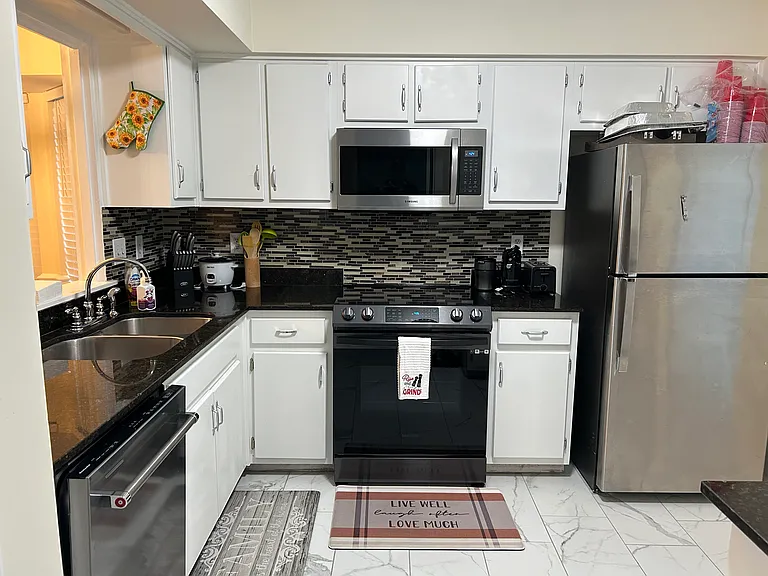 6401 Cedar Bend Ct #6 — Photo 19