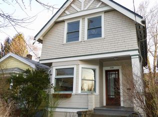 4026 SE Caruthers St, Portland, OR 97214