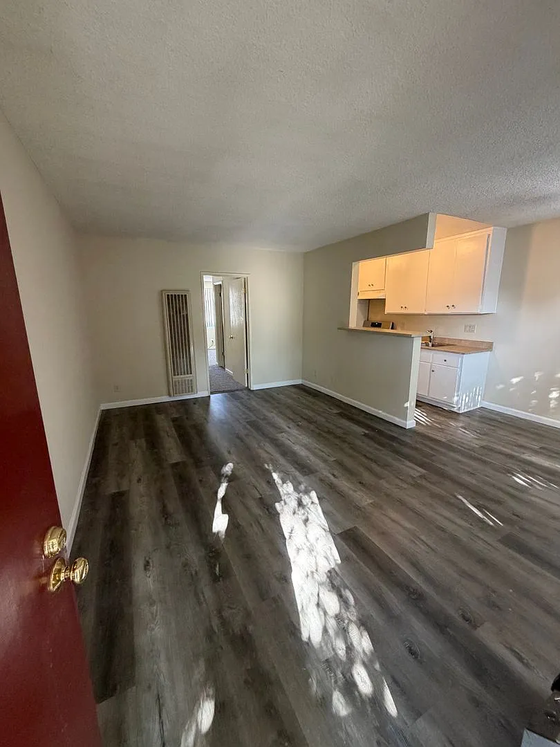 18530 Prairie St. — Photo 1