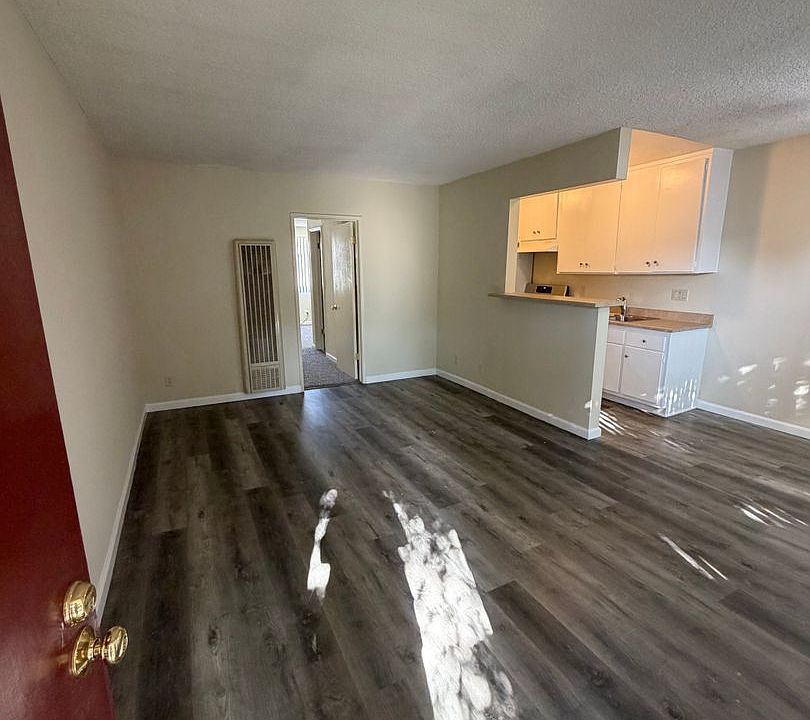 1st image of 18530 Prairie St APT 53