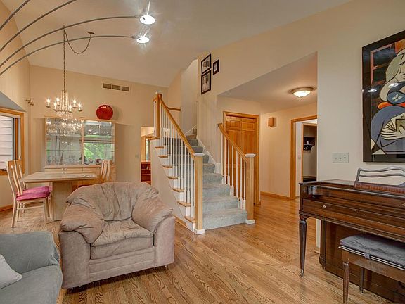 2nd image of 4435 Glacier Ln N