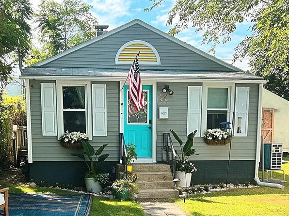 147 Aborn Ave, Warwick, RI 02888