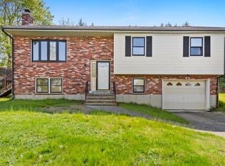 10 Violet Rd, Billerica, MA 01821