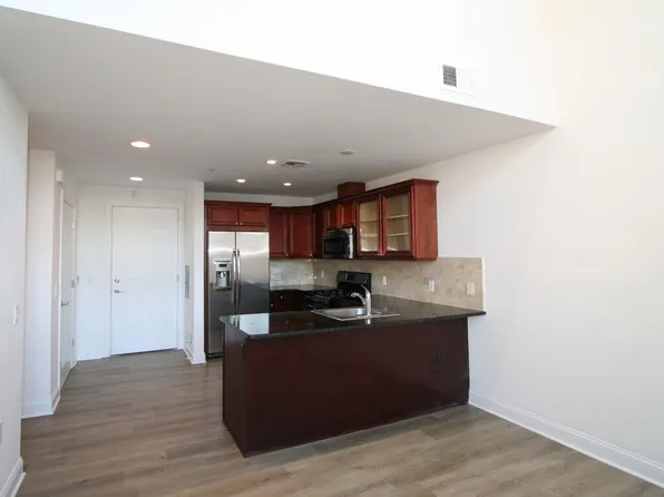 769 Montgomery Street image 6 of 26