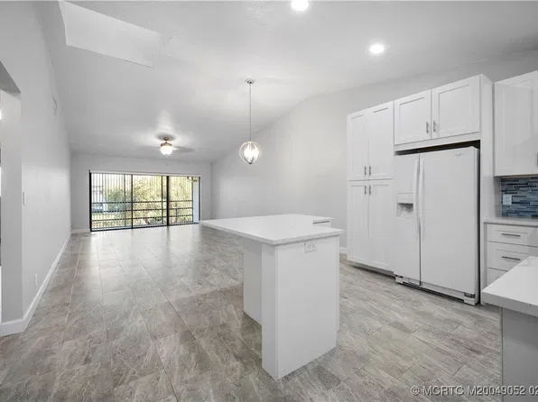 3011 SE Aster Ln APT 810, Stuart, FL 34994
