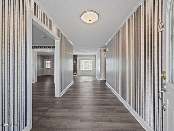 4th image of 2882 Ivy Road