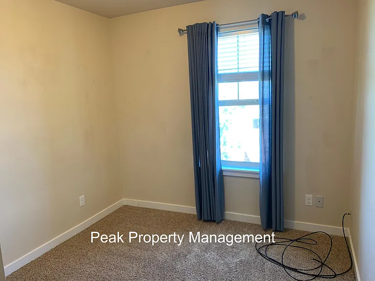 8786 W Pine Valley Ln — Photo 8