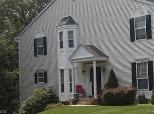 55 Pond Hollow Dr, Oak Ridge, NJ 07438