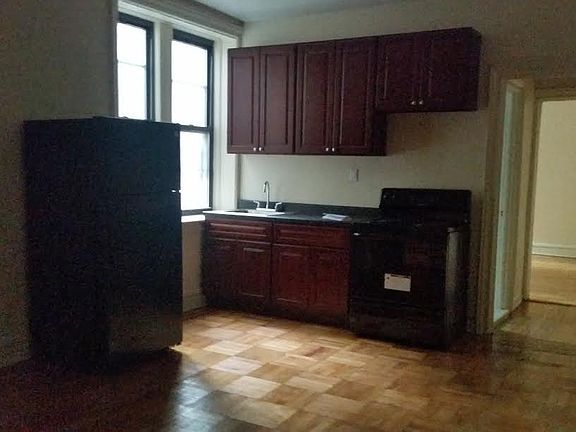 4th image of 179 Linden Blvd APT 2F