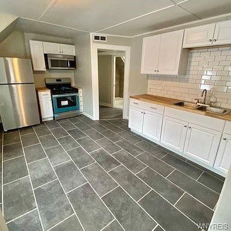 1st image of 590 W Utica St #2