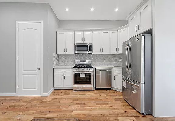 2nd image of 3255 110th St