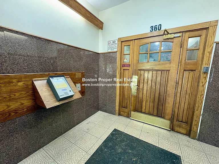 360 Riverway #12 — Photo 6