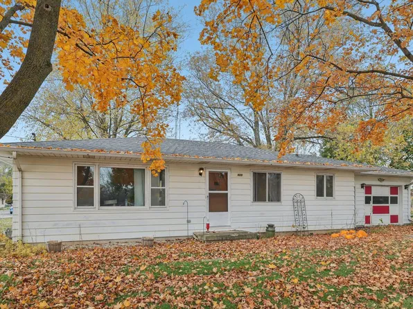 909 Mulberry STREET, Lake Mills, WI 53551