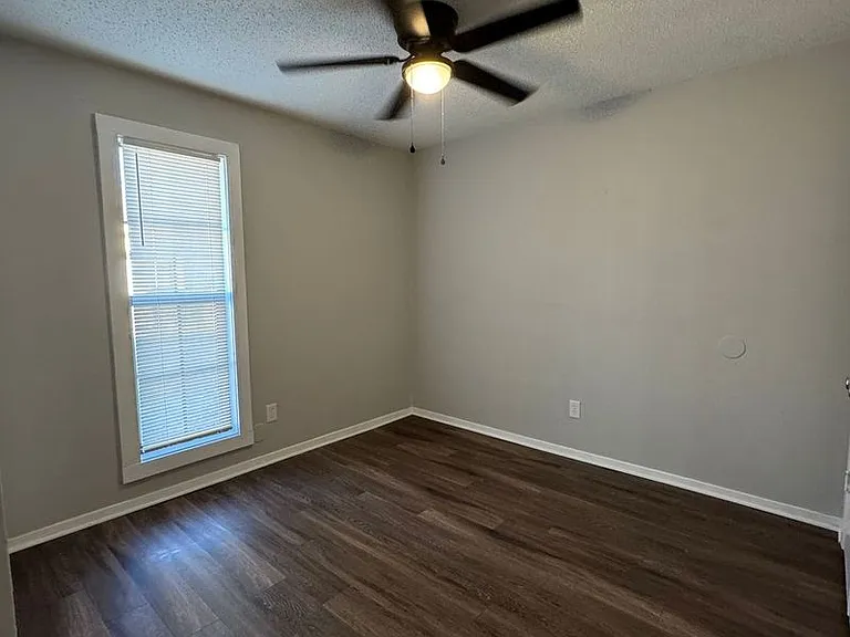 5711 Maple Tree Dr — Photo 11