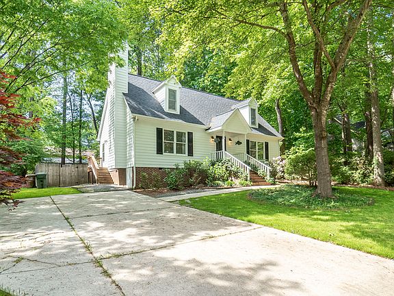 2nd image of 107 Oscar Ln