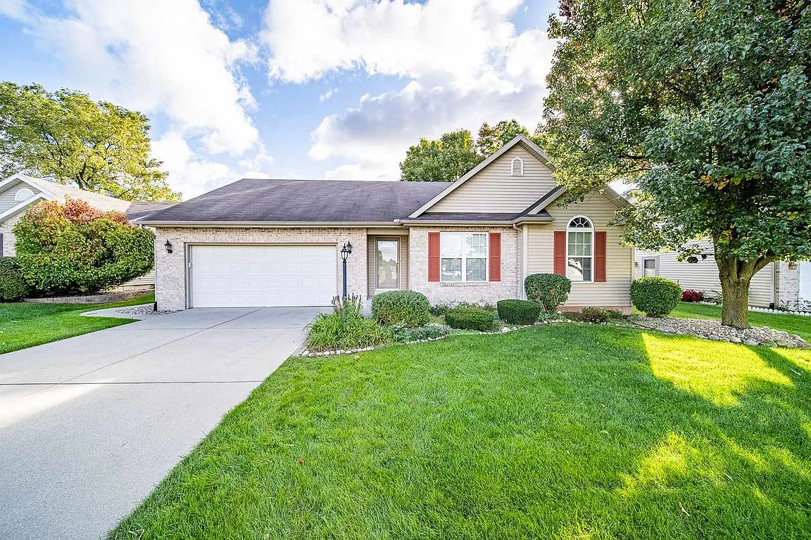 4426 Harvest Pointe Dr photo 1