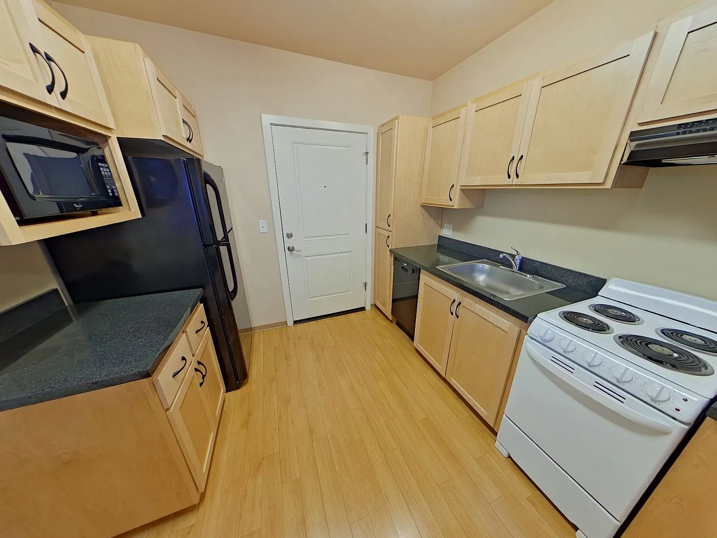 Midtown Apartments — Photo 4
