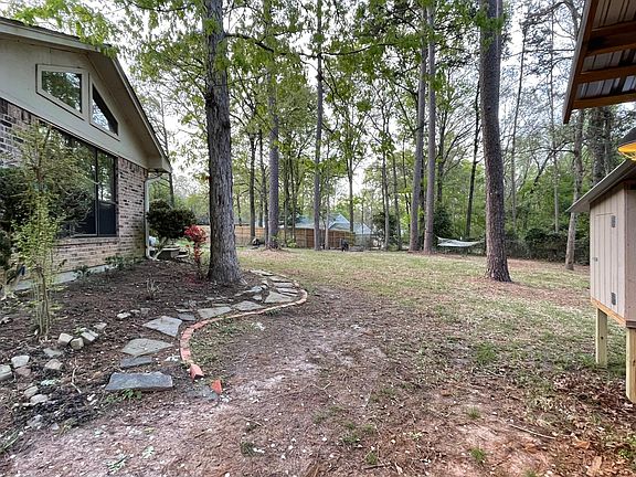 5th image of 3800 Red Oak Dr