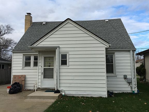 3rd image of 1035 N Yale Ave