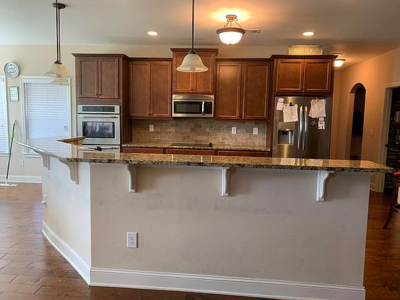 3rd image of 355 Bella Rose Dr